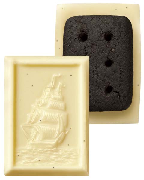 Bourbon - Alfort Mini Vanilla White Chocolate with Dark Chocolate Biscuit